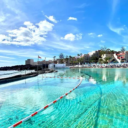 Cozy With Pool,near The Sea,wifi In *
