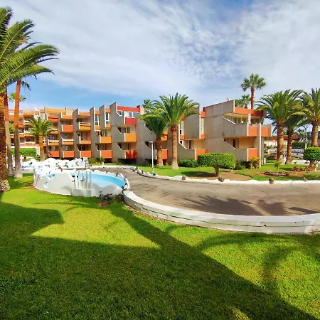 Διαμέρισμα Cozy With Pool,near The Sea,wifi In *